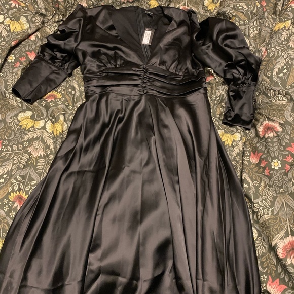 Boohoo Midi dress. Size 8 US - Picture 5 of 6